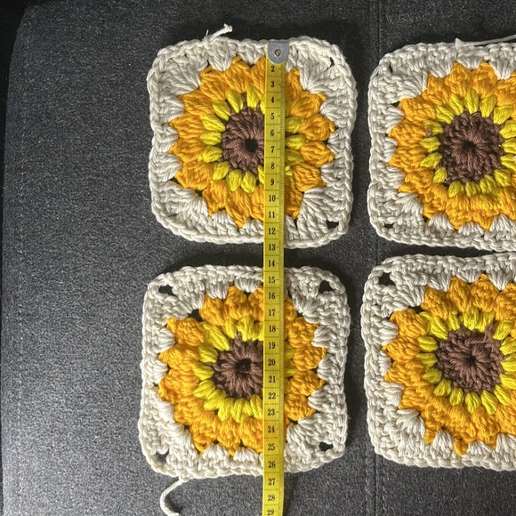 4 granny squares sunflower - Picture 3 of 4